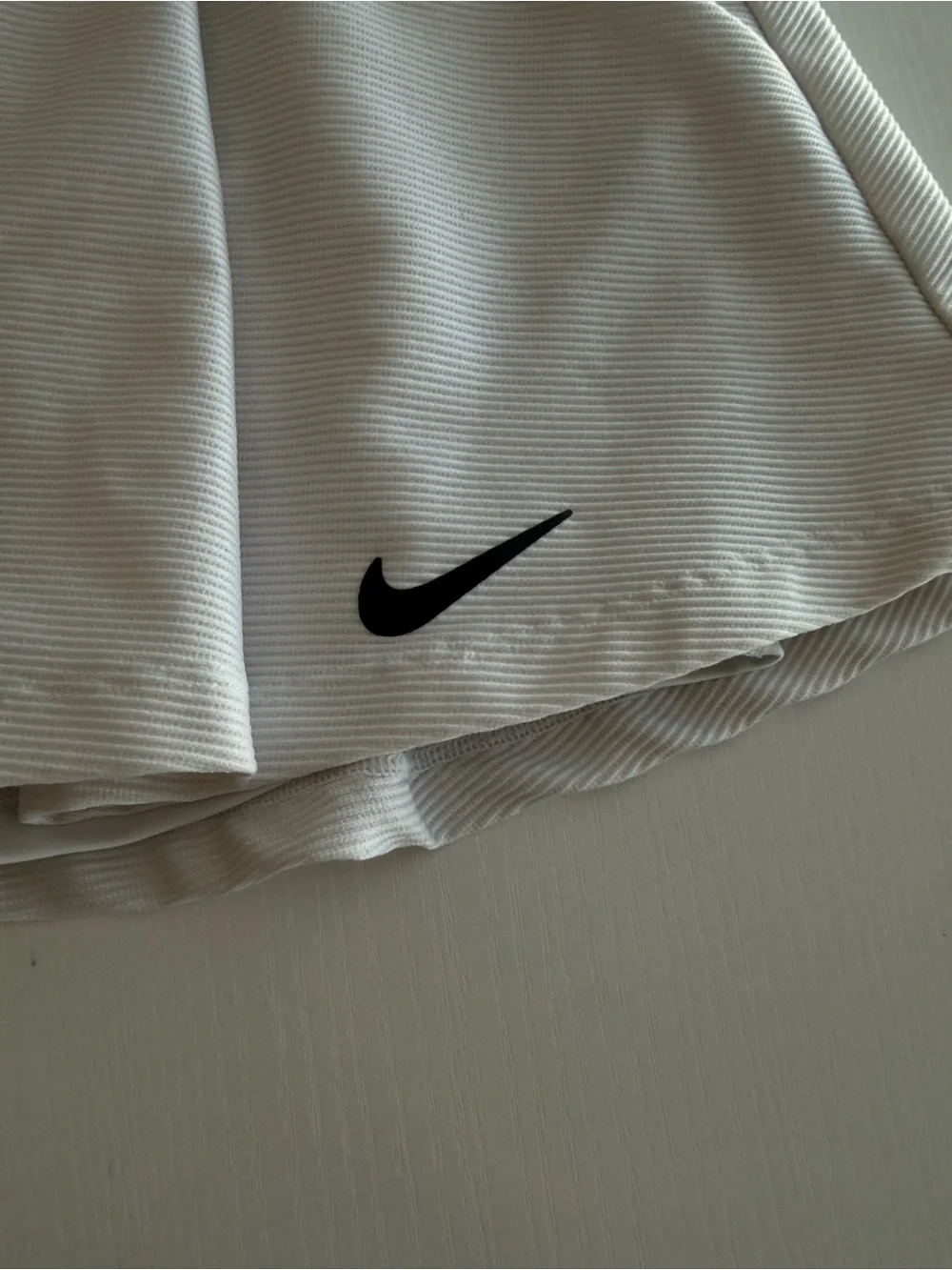 Nike Girls Large White Textured Dri-FIT Flouncy Tennis Skirt Skort Athletic - Picture 2 of 6